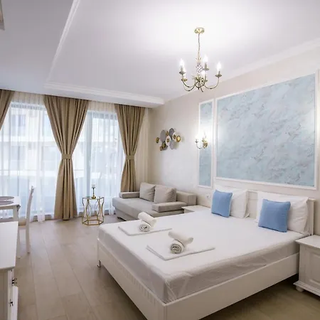 On * Mamaia