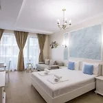 On * Mamaia